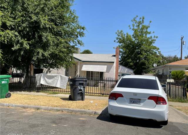 Property at 5009 E Clay Ave, Fresno, CA 93727, 3 beds, 1 bath