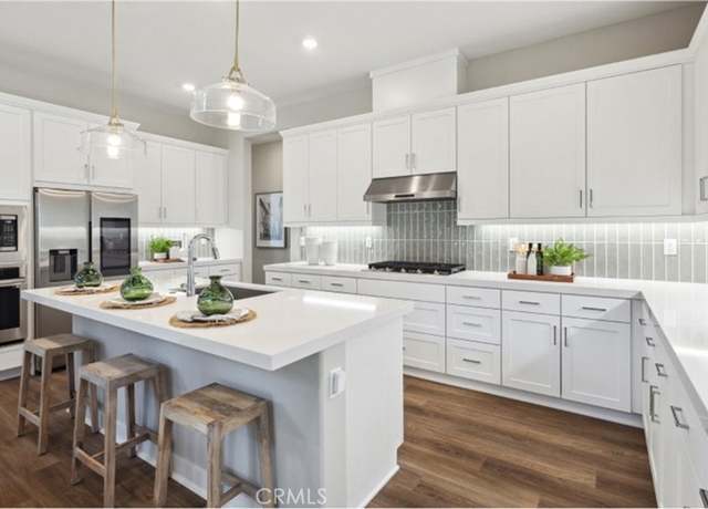 Property at 24501 Villa La Sombrilla, Valencia, CA 91354, 2 beds, 2.5 baths
