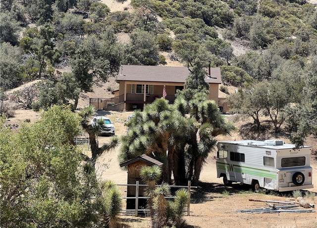Property at 3215 Whispering Pines Rd, Wrightwood, CA 92371, 2 beds, 1 bath