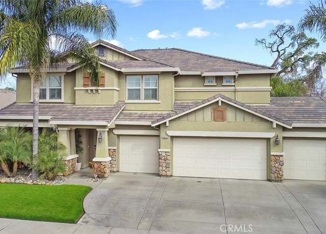 Property at 3010 W Ceres Ave, Visalia, CA 93291, 5 beds, 3 baths