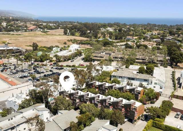 Property at 29235 Heathercliff Rd #12, Malibu, CA 90265, 2 beds, 1.5 baths