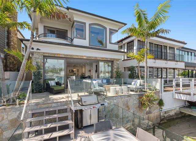 Property at 118 Via Lido Nord, Newport Beach, CA 92663, 4 beds, 3.5 baths