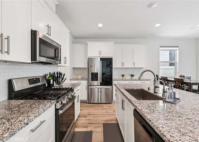 Property at 32399 Brunello Way, Temecula, CA 92591, 4 beds, 3 baths