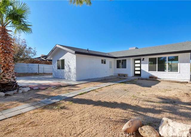 Property at 61638 La Jolla Dr, Joshua Tree, CA 92252, 4 beds, 2 baths