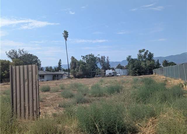 Property at 608 E Santa Fe St, San Bernardino, CA 92408