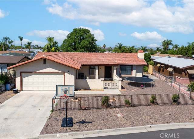 Property at 43771 Applewood St, Hemet, CA 92544, 3 beds, 2 baths