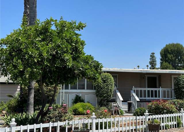 Property at 5001 W Florida Ave #16, Hemet, CA 92545, 2 beds, 2 baths