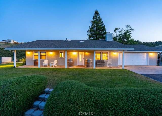 Property at 885 W 4th, Paso Robles, CA 93446, 3 beds, 3.5 baths