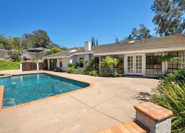 Property at 3652 Lake Garden Dr, Fallbrook, CA 92028, 3 beds, 2 baths