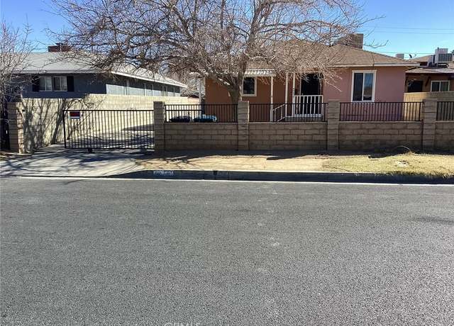 Property at 44232 Cedar Ave, Lancaster, CA 93534, 5 beds, 3 baths