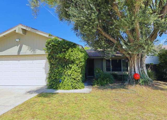 Property at 24389 La Glorita Cir, Newhall, CA 91321, 3 beds, 2 baths