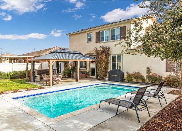 Property at 1007 Violet Ct, Calimesa, CA 92320, 5 beds, 3 baths