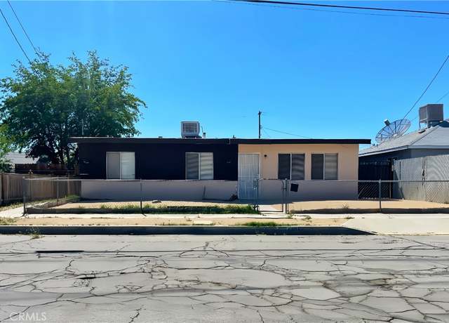 Property at 44817 Redwood Ave, Lancaster, CA 93534, 7 beds, 3 baths