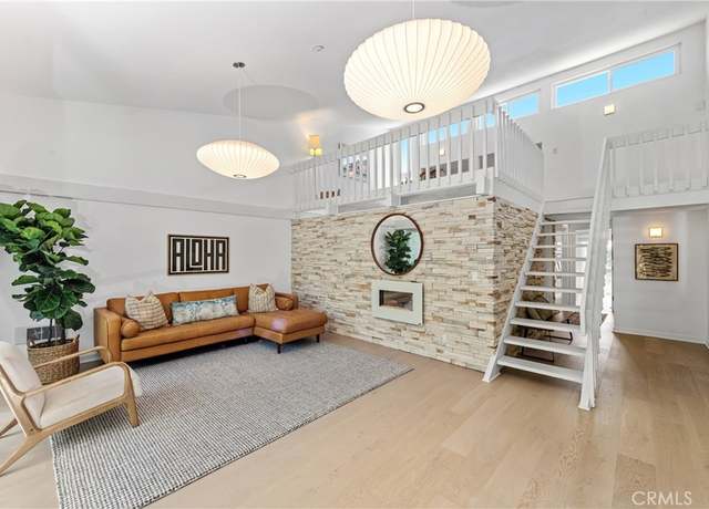 Property at 830 Camino Real #201, Redondo Beach, CA 90277, 3 beds, 2 baths