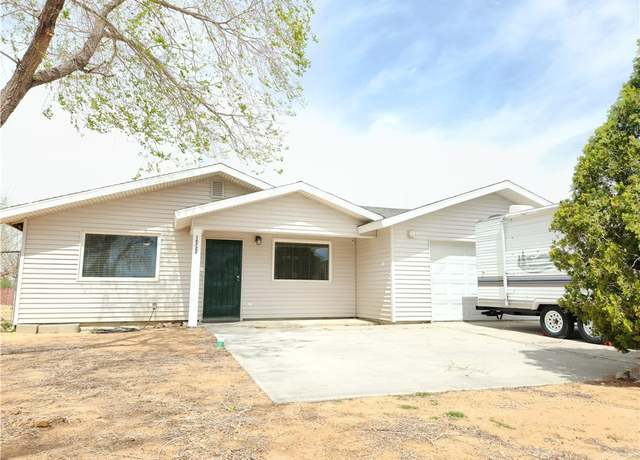 Property at 16722 Pauhaska Rd, Apple Valley, CA 92307, 3 beds, 2 baths