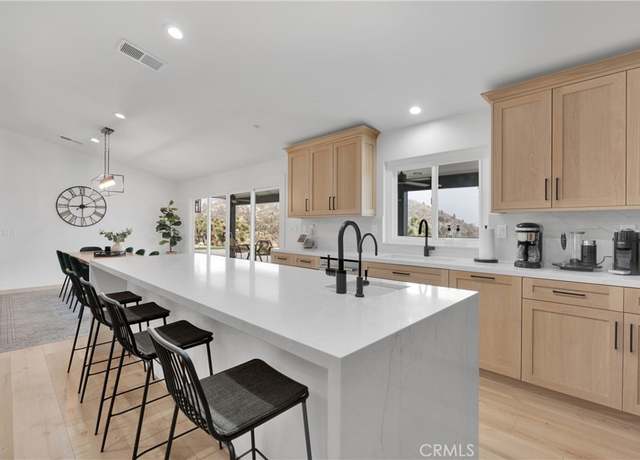 Property at 2128 Pheasant Rd, Wrightwood, CA 92397, 4 beds, 3 baths