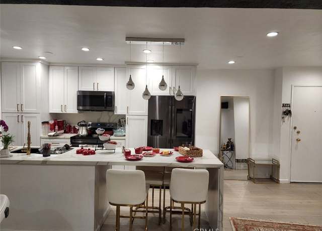 Property at 5460 White Oak Ave Unit C110, Encino, CA 91316, 2 beds, 2 baths