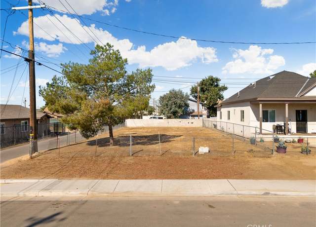 Property at 1018 Gage St, Bakersfield, CA 93305
