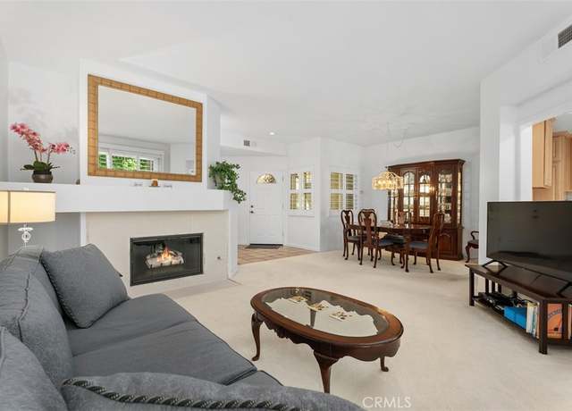 Property at 2303 Paseo Circulo, Tustin, CA 92782, 2 beds, 2.5 baths
