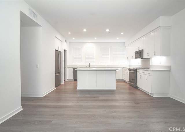 Property at 337 Placemark, Irvine, CA 92614, 2 beds, 3.5 baths