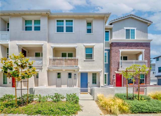 Property at 6926 Cottonwood Ln, Buena Park, CA 90621, 3 beds, 2.5 baths