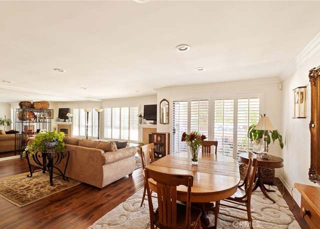 Property at 4500 Whitsett Ave #5, Studio City, CA 91604, 2 beds, 2 baths