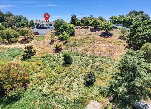 Property at 1864 Winterwarm Dr, Fallbrook, CA 92028, 3 beds, 3 baths