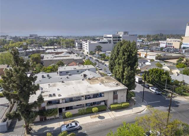 Property at 12020 Hamlin St, North Hollywood, CA 91606, 11 beds, 10 baths