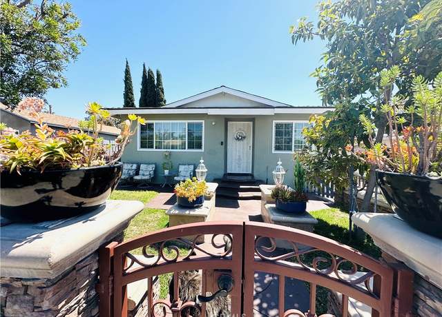 Property at 2506 W Pomona St, Santa Ana, CA 92704, 2 beds, 1 bath