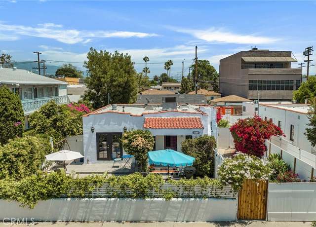 Property at 5516 Willowcrest Ave, North Hollywood, CA 91601, 3 beds, 2 baths