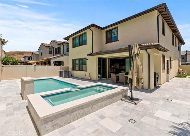 Property at 27553 Upton Ter, San Pedro, CA 90732, 4 beds, 4 baths