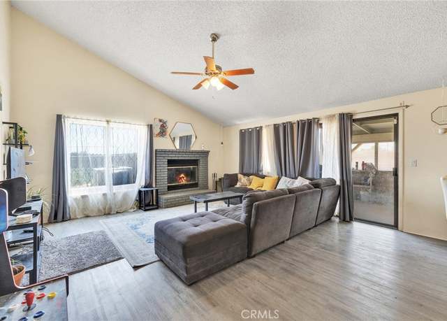 Property at 21690 Everett Dr, California City, CA 93505, 3 beds, 2 baths