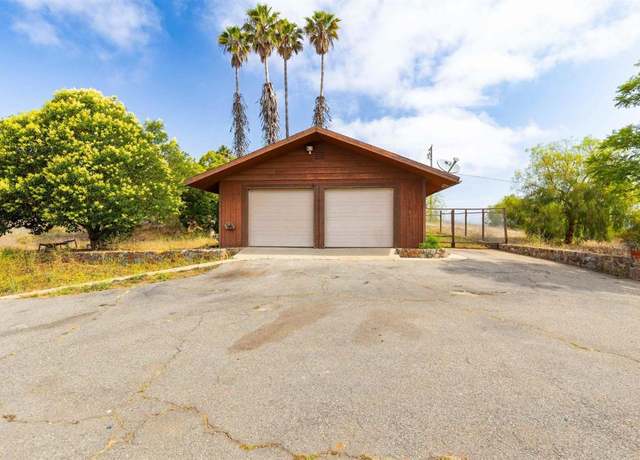 Property at 29556 Sierra Rojo Ln, Valley Center, CA 92082, 3 beds, 2 baths