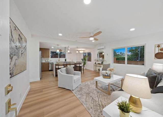Property at 709 Puebla St, Encinitas, CA 92024, 3 beds, 2 baths