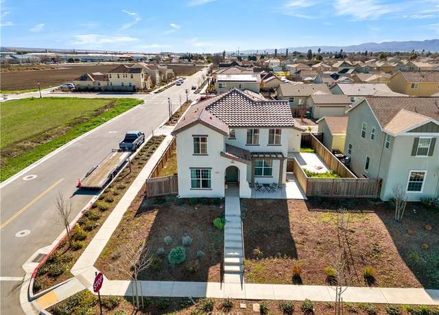 Property at 107 Victoria Ave, King City, CA 93930, 4 beds, 3 baths