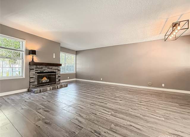 Property at 415 Jeremiah Dr Unit B, Simi Valley, CA 93065, 3 beds, 2.5 baths