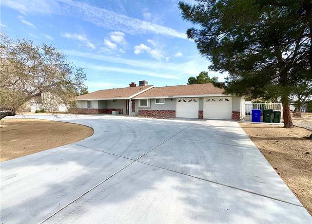 Property at 19955 Shoshonee Rd, Apple Valley, CA 92307, 3 beds, 2.5 baths