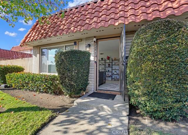 Property at 22862 Bonita Ln #1, Lake Forest, CA 92630, 3 beds, 2 baths