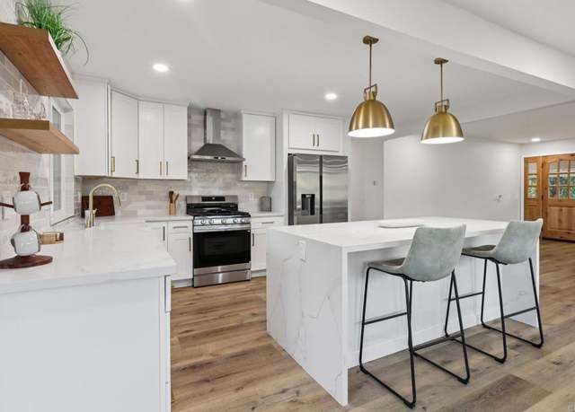 Property at 1917 Friendly Dr, Vista, CA 92084, 4 beds, 3 baths