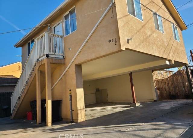 Property at 944 W 74th St W, Los Angeles, CA 90044, 9 beds, 5 baths