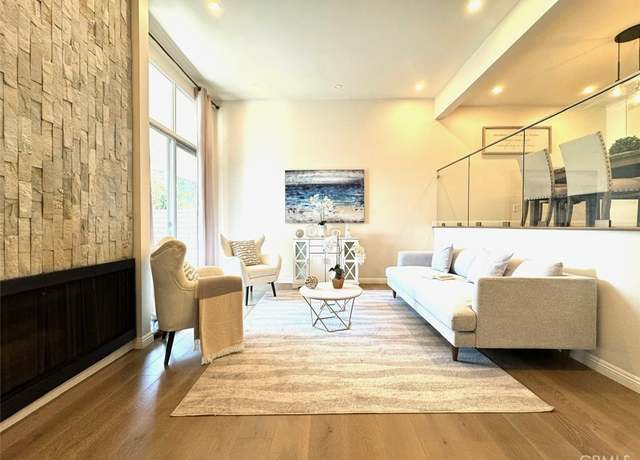 Property at 4723 La Villa Marina Unit F, Marina Del Rey, CA 90292, 3 beds, 2.5 baths