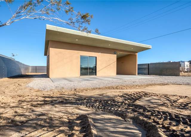 Property at 4955 1st St E, Joshua Tree, CA 92252, 1 bed, 1.5 baths