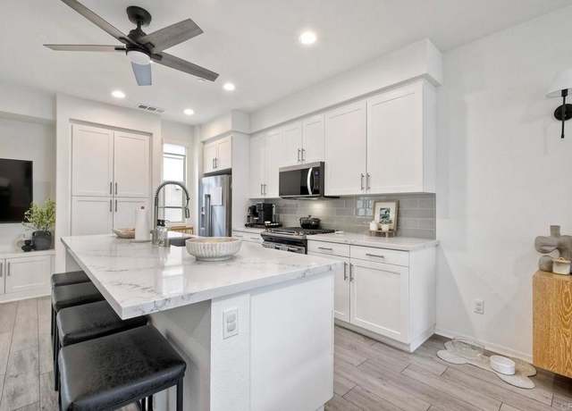 Property at 1201 Via Lucero, Oceanside, CA 92056, 3 beds, 2.5 baths