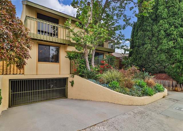 Property at 1325 26th St Unit A, Santa Monica, CA 90404, 3 beds, 2.5 baths