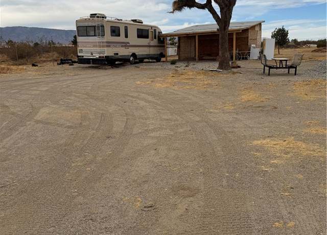 Property at 3185 Olivera Rd, Phelan, CA 92371
