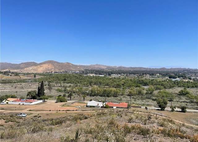 Property at 19 Bay Ave, Lake Elsinore, CA 92530