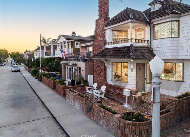 Property at 211 Pearl Ave, Newport Beach, CA 92662, 4 beds, 3.5 baths