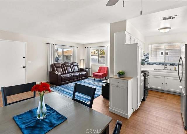 Property at 20707 Dot St, Saugus, CA 91350, 2 beds, 1 bath