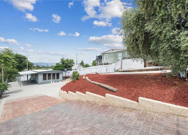 Property at 32857 Valley View Ave, Lake Elsinore, CA 92530, 2 beds, 2 baths