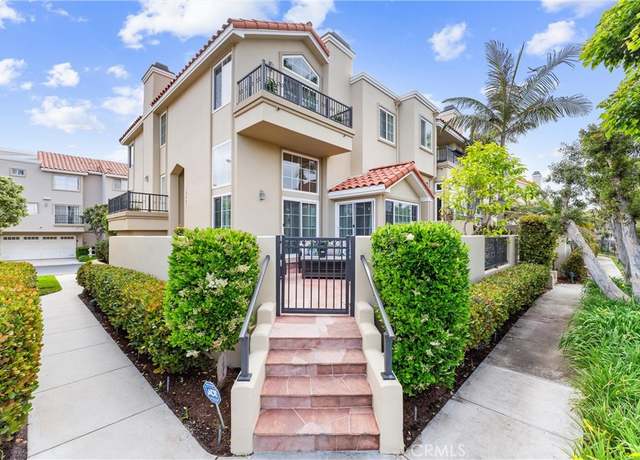 Property at 19481 Riverdale Ln, Huntington Beach, CA 92648, 3 beds, 2.5 baths